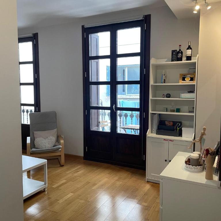 Lovely old town apartment - One-Bedroom Apartment - 6