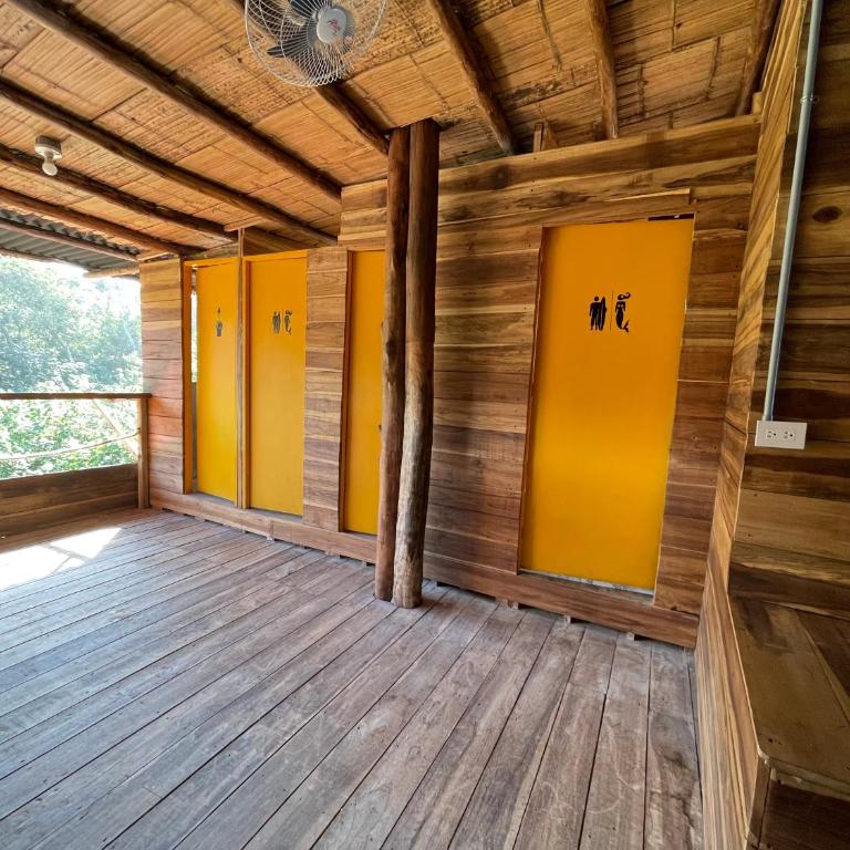 Selva&Surf Mendihuaca Hostal - Cama en habitación compartida mixta de 8 camas - 5