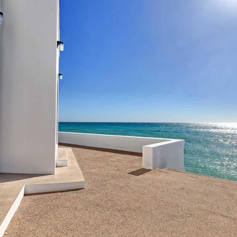 Luxury & Spacious Beachfront Home Casa Espiritu - Apartamento - 53