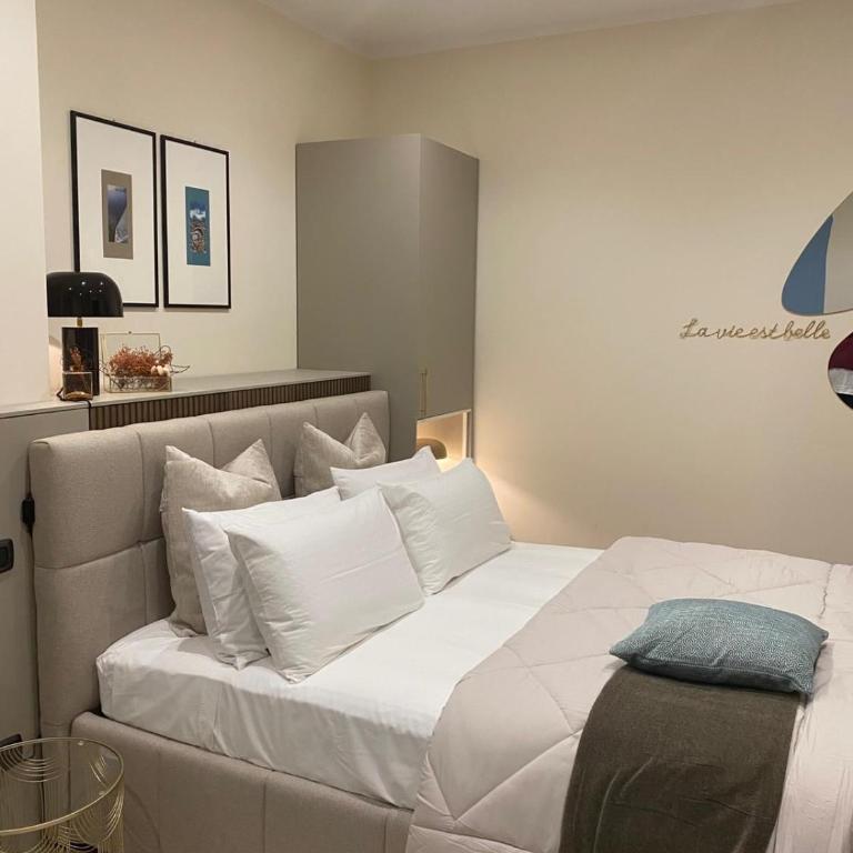 Garibaldi 12, opposite the main train station - Vacation Home - 1