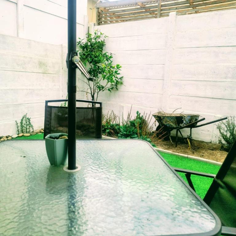 CHEZ GERARDo ! - Three-Bedroom House - 1