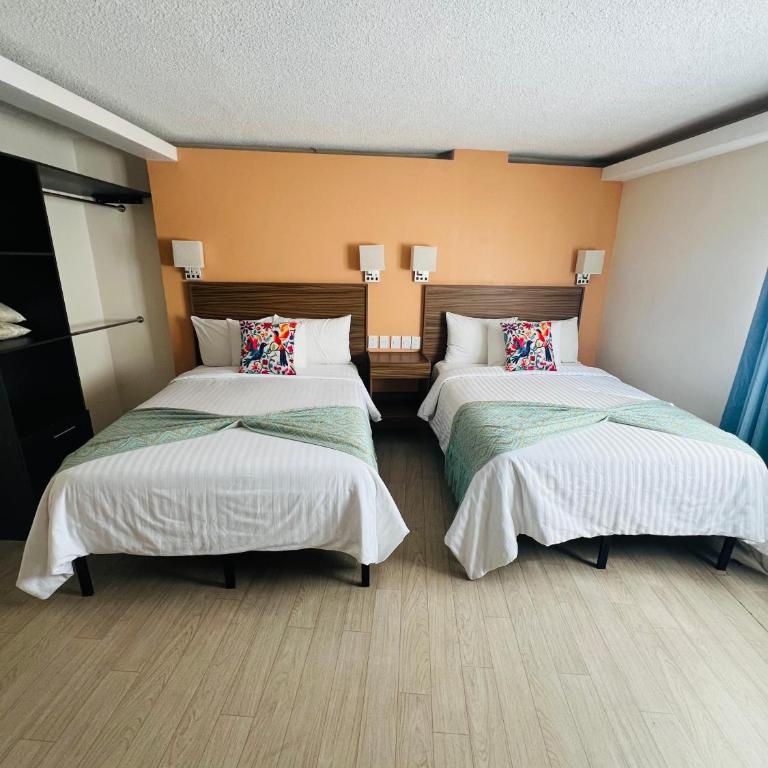 Suites del Jardín Principal - Quadruple Room with Mountain View - 9