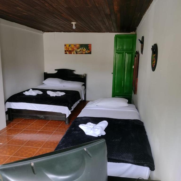 Finca Hotel el Rocio - Habitación Triple con baño - 1
