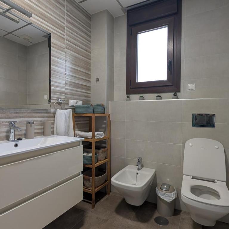 Chic Studio with Castle View Balcony and A/C - Deluxe Studio - 14