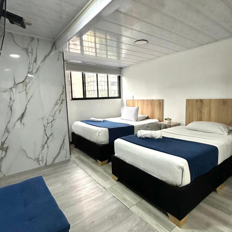 Hotel Urban Center Bogota - Family Double Room - 3