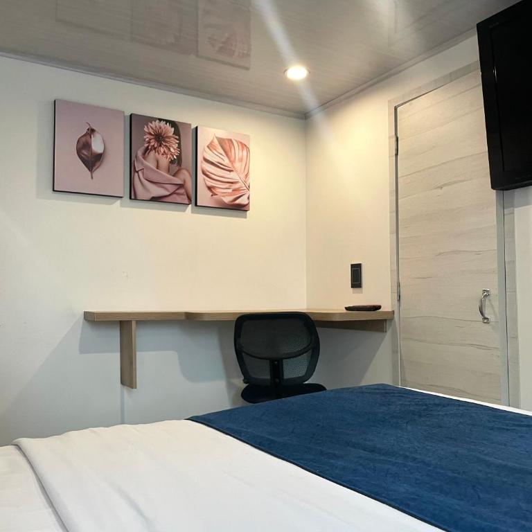 Hotel Urban Center Bogota - Superior Double Room - 10