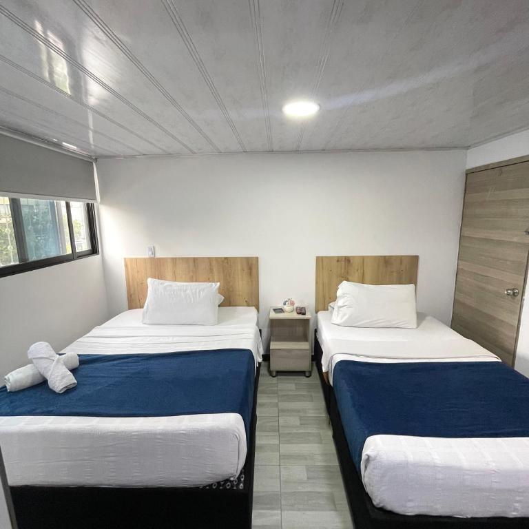 Hotel Urban Center Bogota - Family Double Room - 10