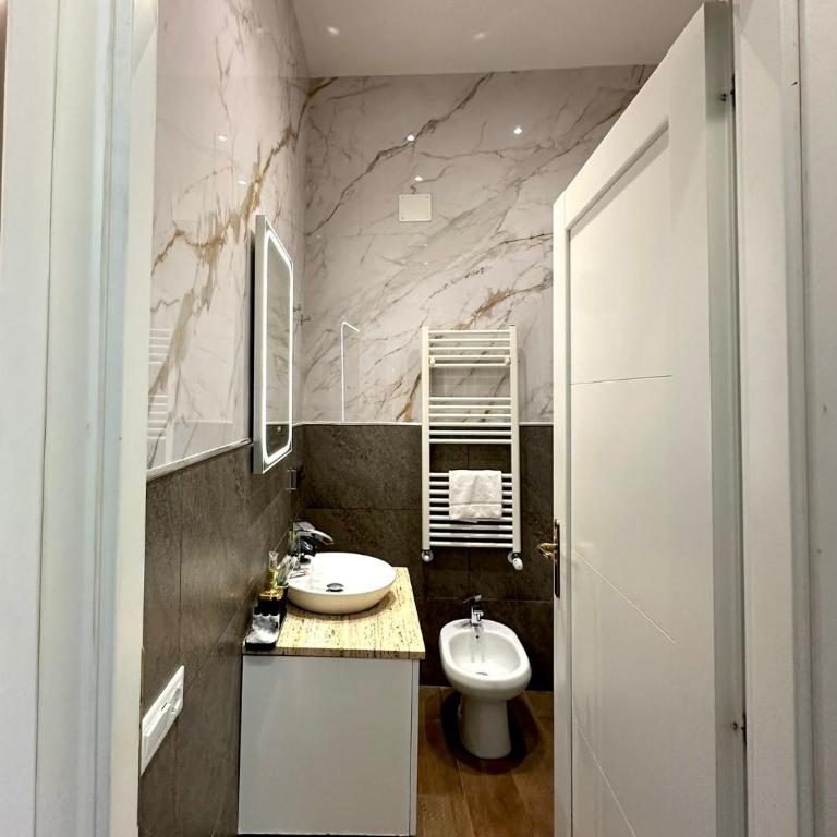 Il Tempio Della Capitale - Camera Quadrupla con Bagno Privato - 10