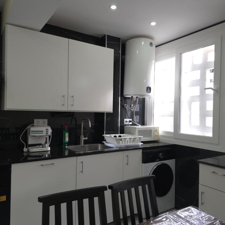 Sea view apartment - Three-Bedroom Apartment - 10