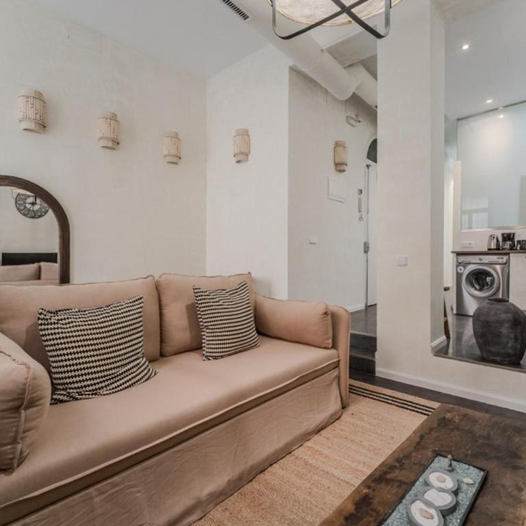 Cozy Stylish - 1Bedroom 1Bath - Malasaña - One-Bedroom Apartment - 2