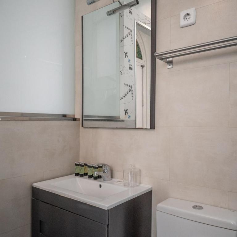 Cozy Stylish - 1Bedroom 1Bath - Malasaña - One-Bedroom Apartment - 18