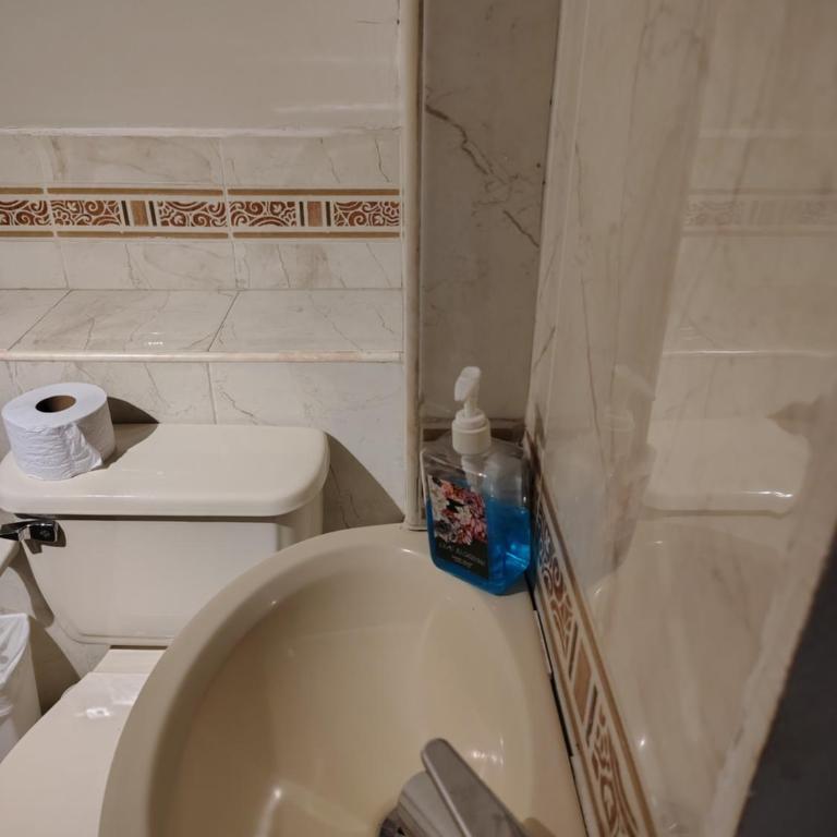 Shalom Home90 - Habitación Familiar con baño privado - 3