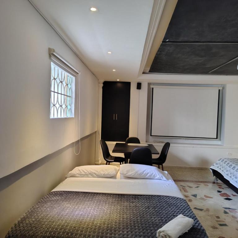 Shalom Home90 - Habitación Familiar con baño privado - 2