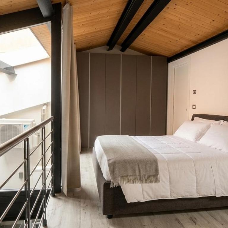 Il Cavedio Bright Design Loft Near Station & Fair - One-Bedroom Apartment - 2