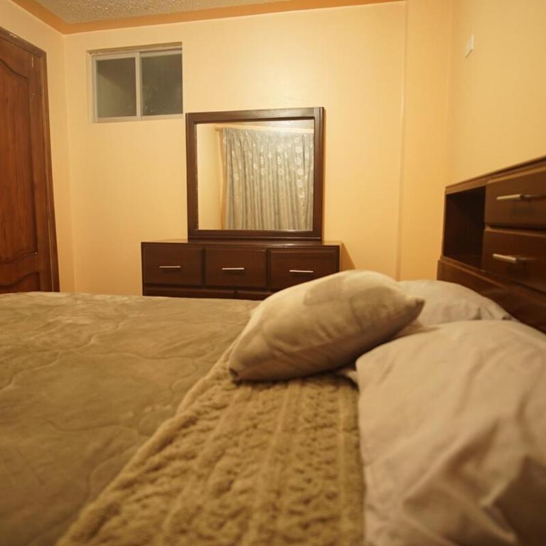 Your Home in Riobamba 3 Bedrooms Bathtub Parking Total Comfort - Three-Bedroom Apartment - 40