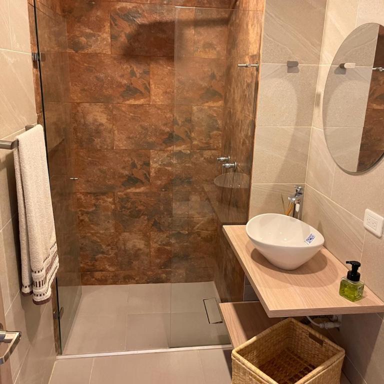 ApartaSuite 10min centro histórico, 3min aeropuerto - One-Bedroom Apartment - 2
