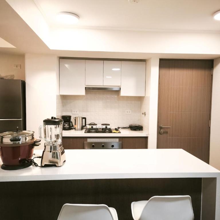 3BR Miraflores - Pool & Jacuzzi in the Heart of the City - Three-Bedroom Apartment - 13