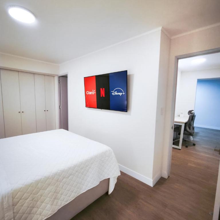3BR Miraflores - Pool & Jacuzzi in the Heart of the City - Three-Bedroom Apartment - 14