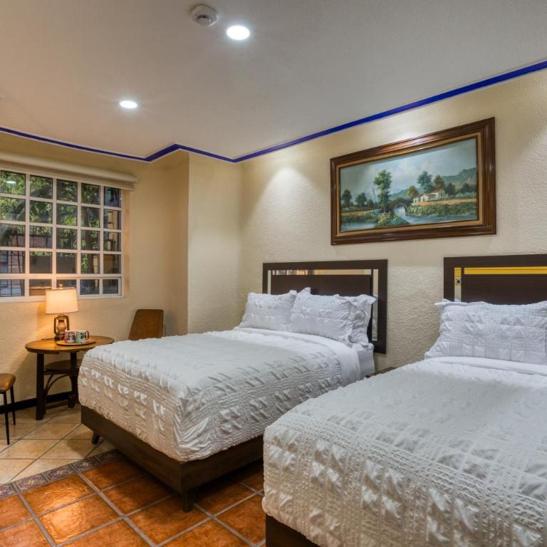 Casa Blue - Double Room with Shared Bathroom - 3