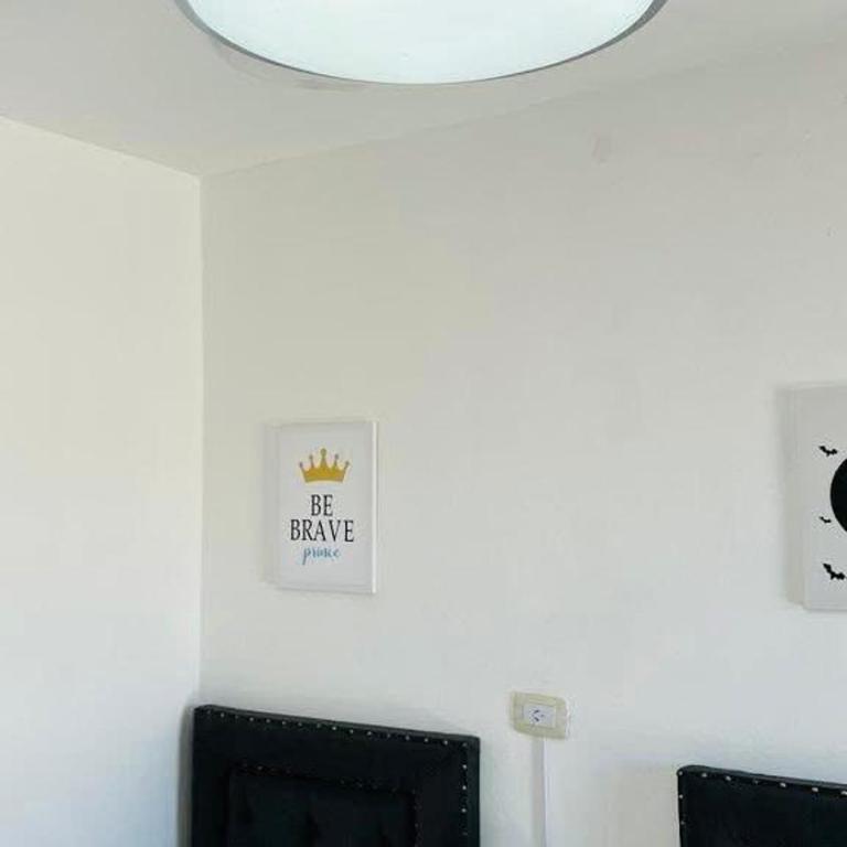 Alquileres NIF - Two-Bedroom Apartment - 11