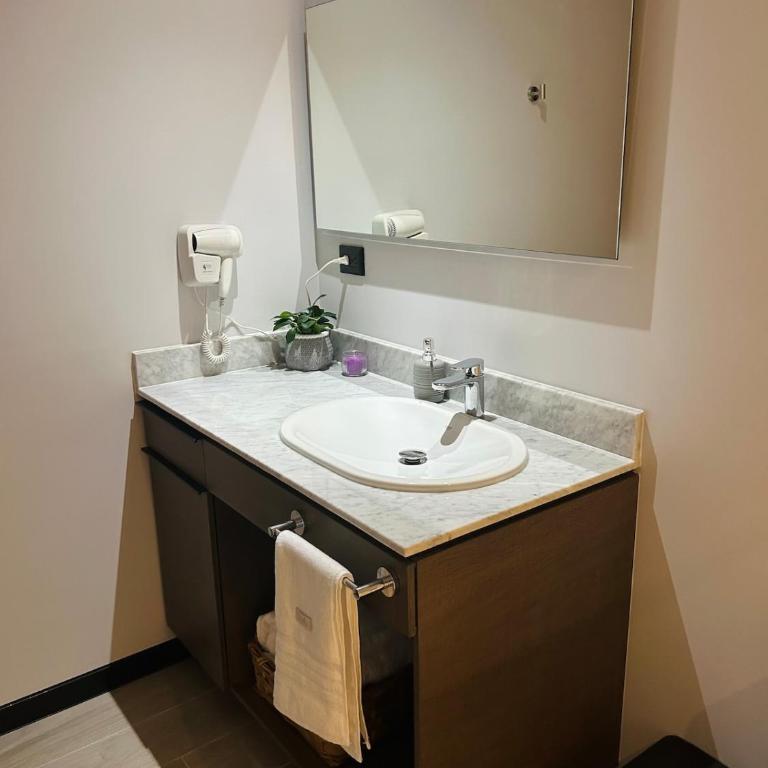 Depa premium con Alberca, Gym y Pádel - country club GDL - Two-Bedroom Apartment - 51