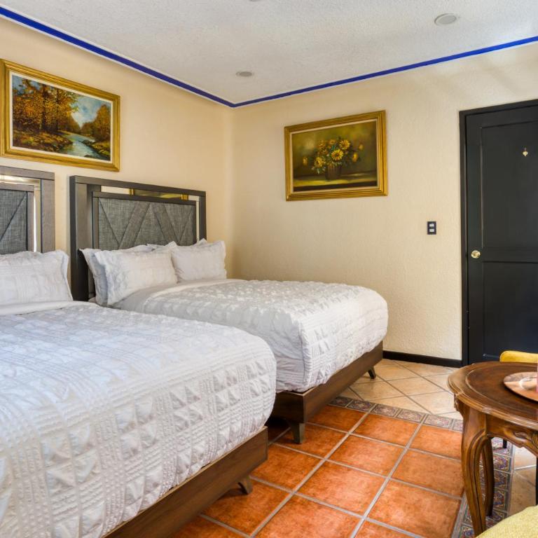 Casa Blue - Double Room with Shared Bathroom - 21