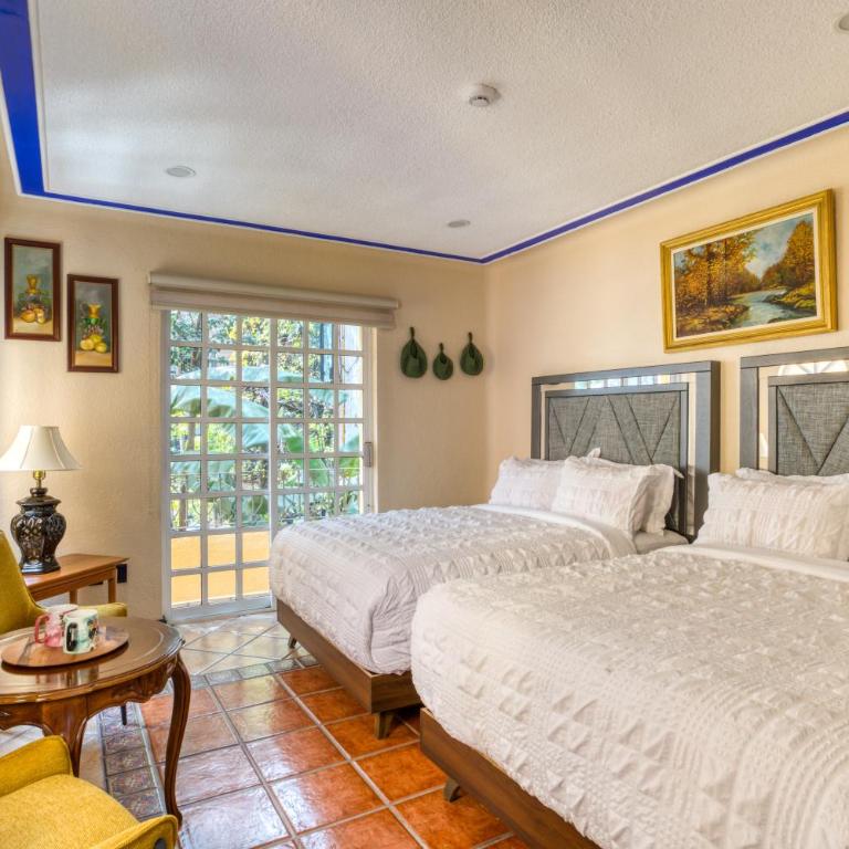 Casa Blue - Double Room with Shared Bathroom - 19