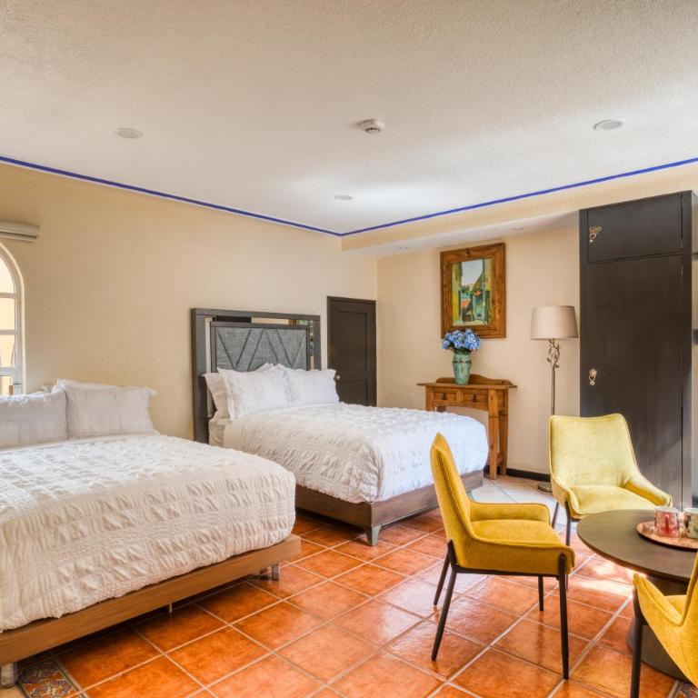 Casa Blue - Double Room with Shared Bathroom - 26