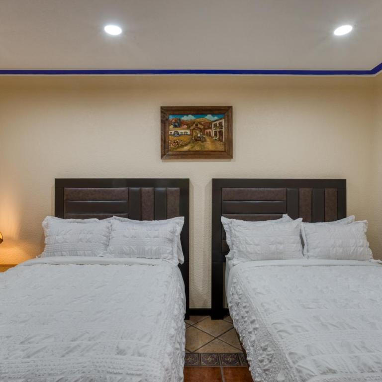 Casa Blue - Double Room with Shared Bathroom - 37