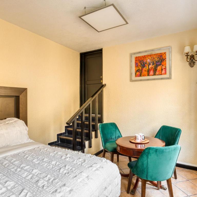 Casa Blue - Quadruple Room with Shared Bathroom - 2