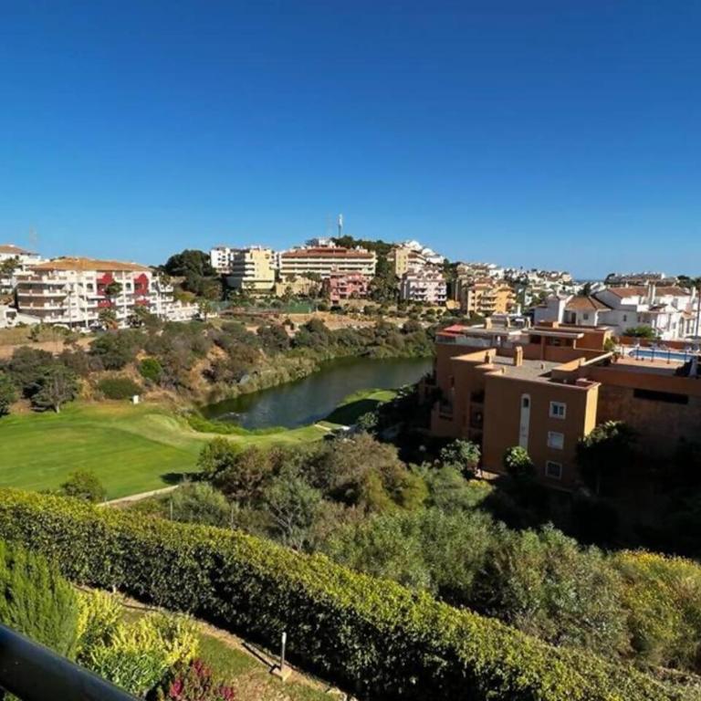 Bright & quiet 2BR flat w/ large terrace & pool - Apartamento de 2 dormitorios - 20