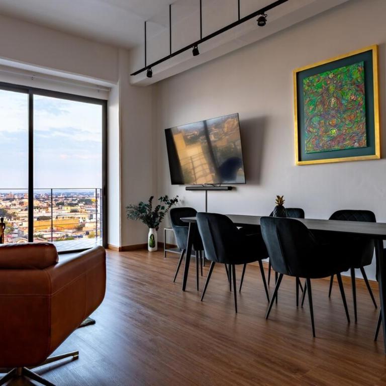 Mirador del Alba Expiatorio Skyline Penthouse - Apartamento de 3 dormitorios con balcón - 2