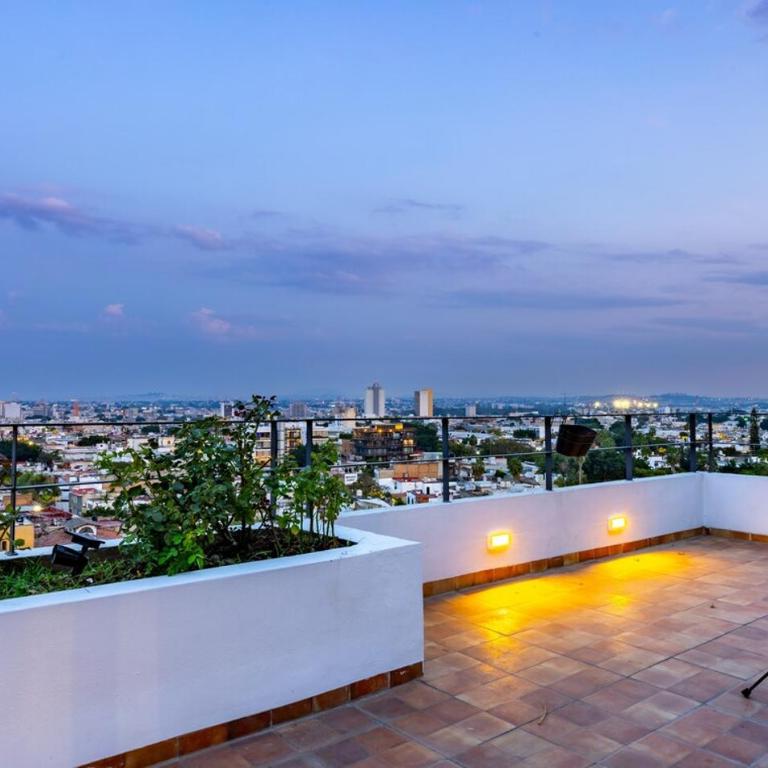 Mirador del Alba Expiatorio Skyline Penthouse - Apartamento de 3 dormitorios con balcón - 4