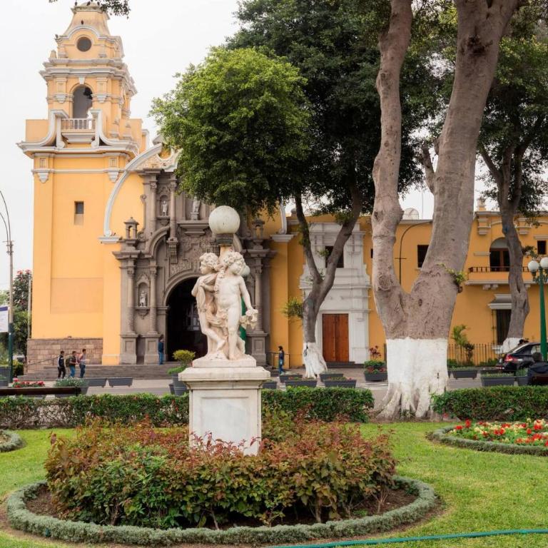 Cozy 2BR - Heart of Barranco - Walk to Everywhere - Apartamento - 34