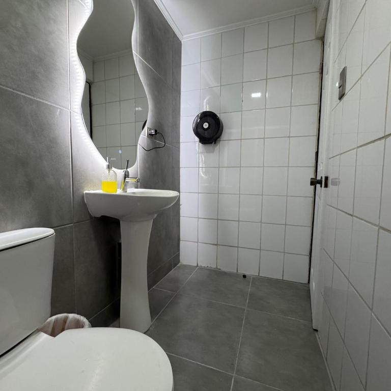 Residencial Don Santiago - Triple Room with Private Bathroom - 13