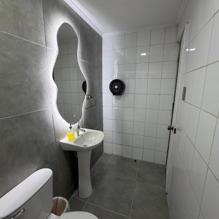 Residencial Don Santiago - Triple Room with Private Bathroom - 15