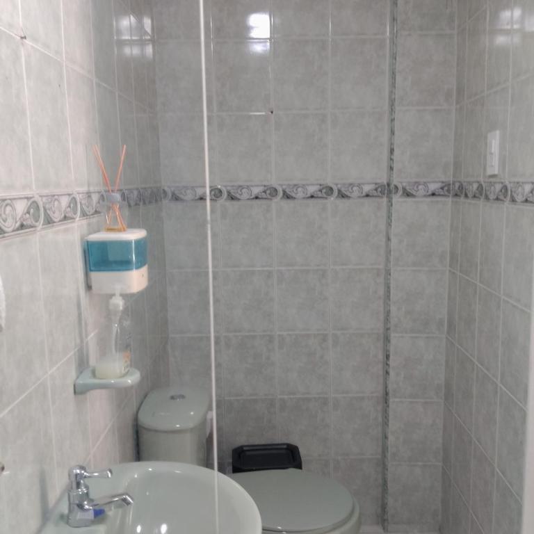 Shalom Home90 - Habitación Doble con baño privado - 1 o 2 camas - 1