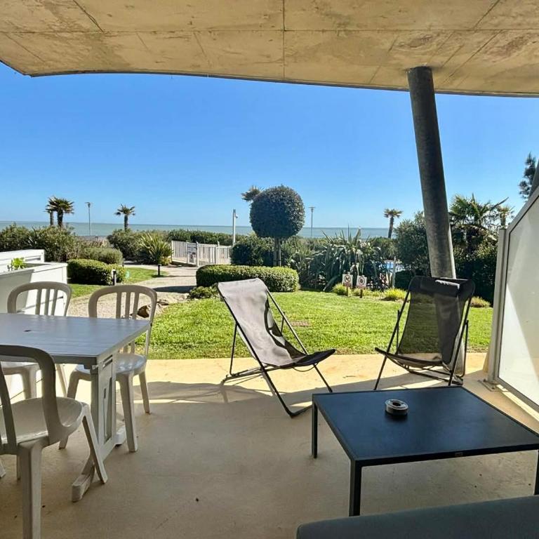 Appartement pour 4 pers avec terrasse, jardin, piscine et accès plage - Animaux admis - FR-1-194-218 - Apartment (4 Adults) - 1