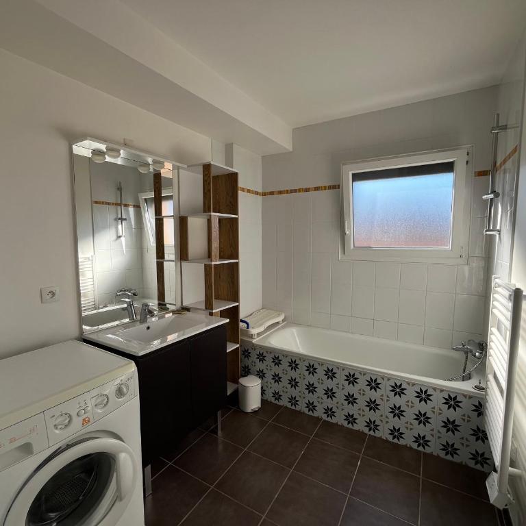 Appartement cosy centre-ville, animaux admis - 6 pers. - FR-1-319-629 - Apartment - 7