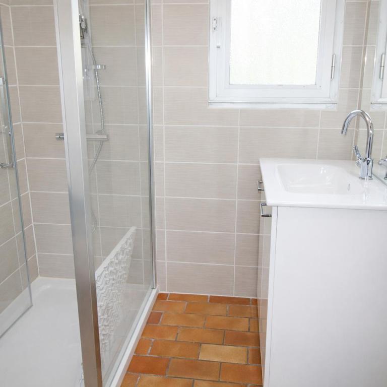 Villa avec jardin boisé, proche plage et commerces, La Tranche-sur-Mer - FR-1-22-307 - Maison de Vacances (6 Adultes) - 9