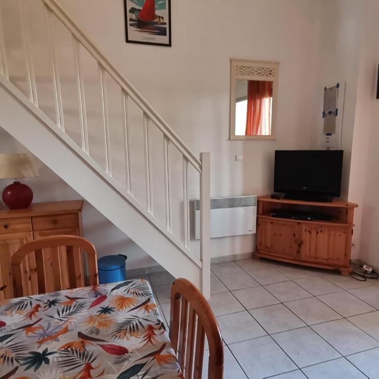 Pavillon 6 Pers avec Piscine et Parking, Proche Plage - FR-1-781-90 - Ferienhaus - 9