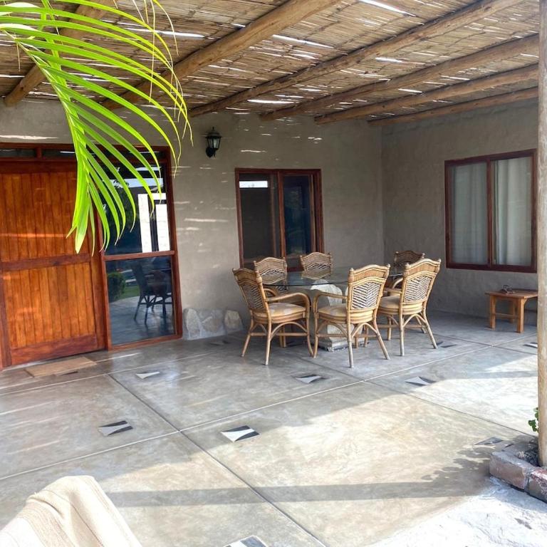 Casa de campo con piscina en Chincha - Three-Bedroom House - 2