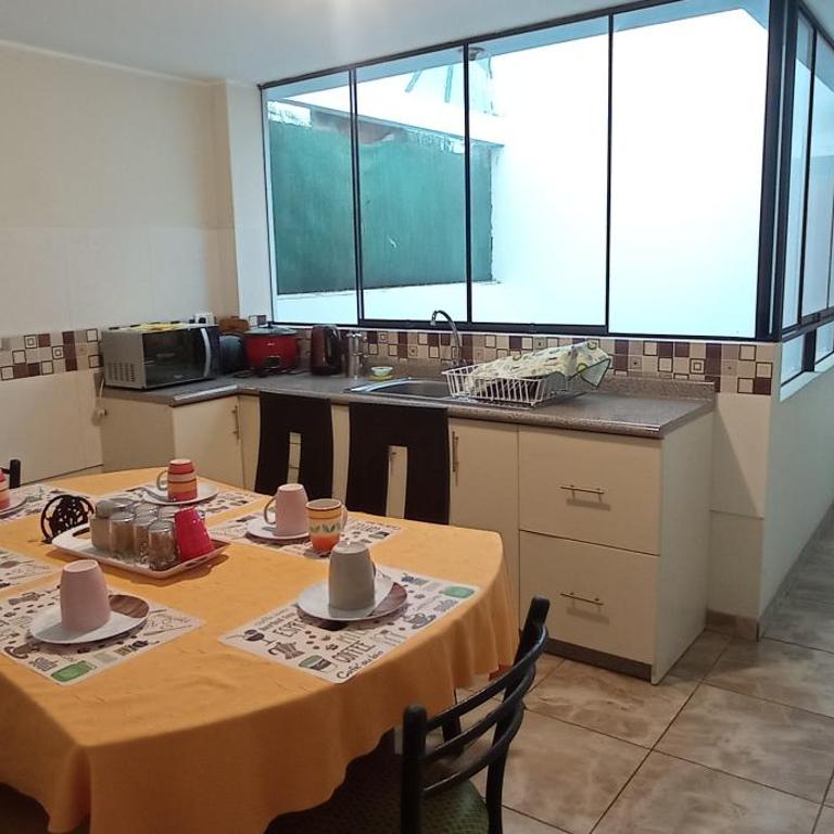 CHANCAY 2do Piso Departamento - Apartamento de 3 dormitorios - 12