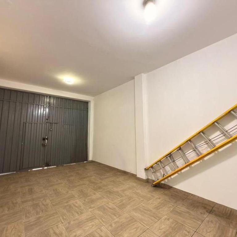 CHANCAY 2do Piso Departamento - Apartamento de 3 dormitorios - 18