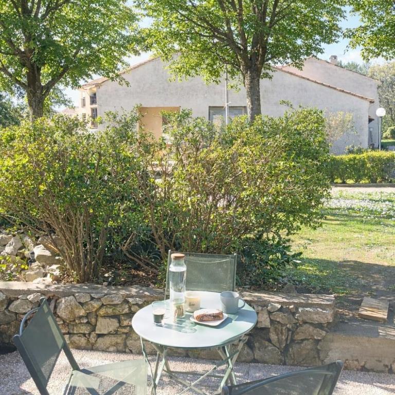 Studio calme avec terrasse et piscine - Studio avec Terrasse - 27