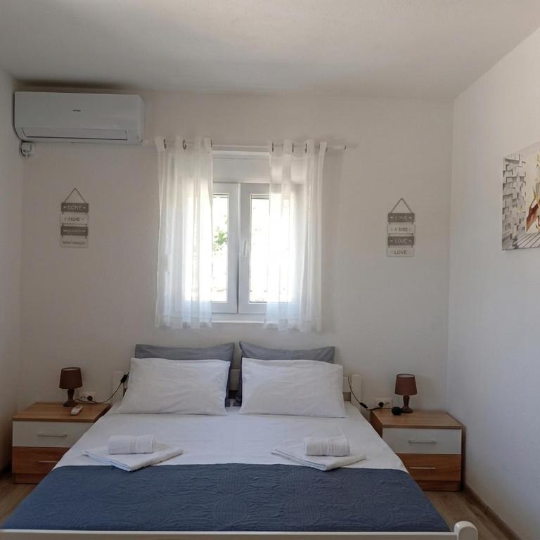 Vila Rogač - Vila sa Sopstvenim Bazenom - 24