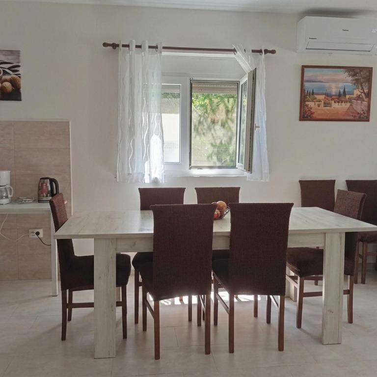 Vila Rogač - Vila sa Sopstvenim Bazenom - 12