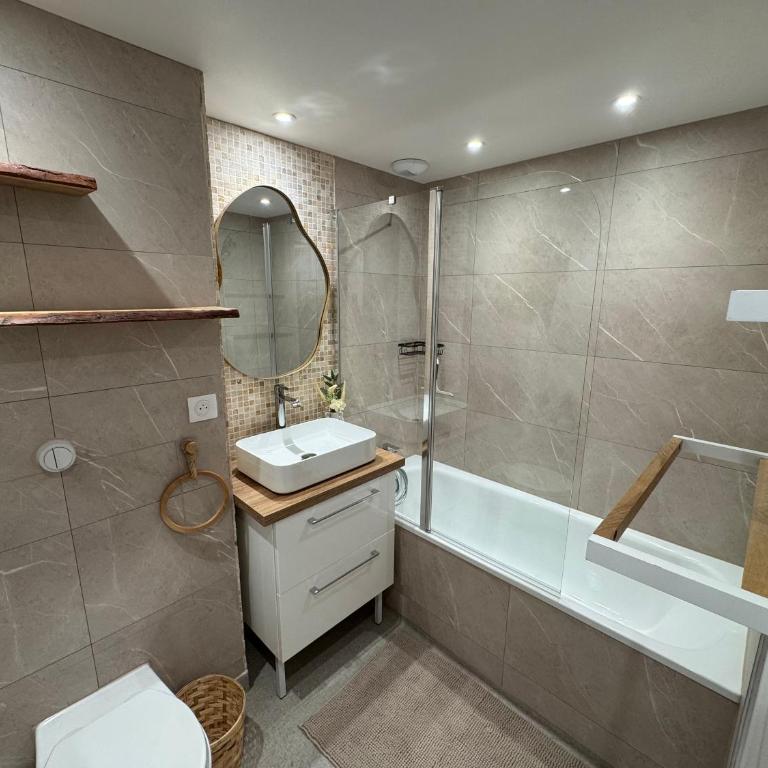 Logement 3 diamants composé de 2 appartements à Saint Lary - Two-Bedroom Apartment - 10