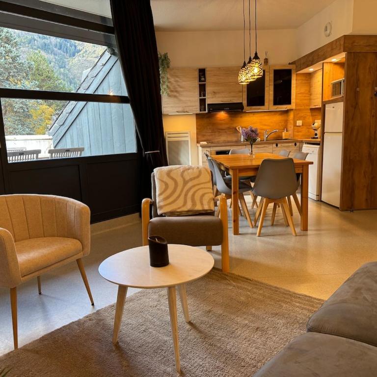 Logement 3 diamants composé de 2 appartements à Saint Lary - Two-Bedroom Apartment - 13