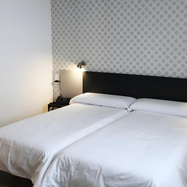 Checkin Urban Nevada - Double or Twin Room - 4